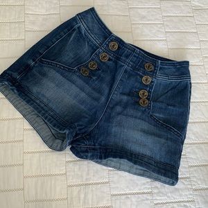 High rise sailor button jean short